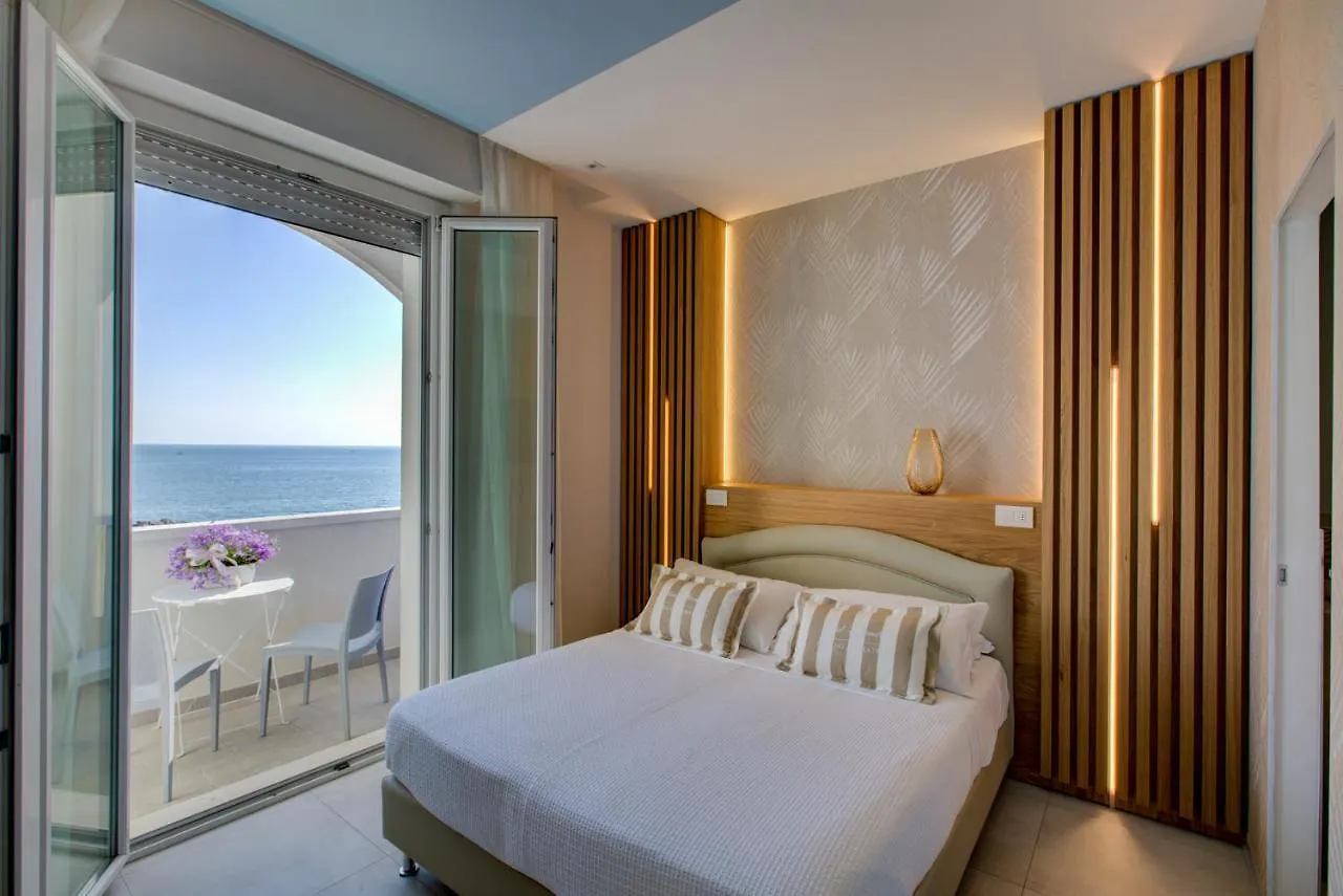 Hotel Alexandra - Beach Front - Healthy Xxl Breakfast & Brunch Until 12 30 - Parking Included Misano Adriatico