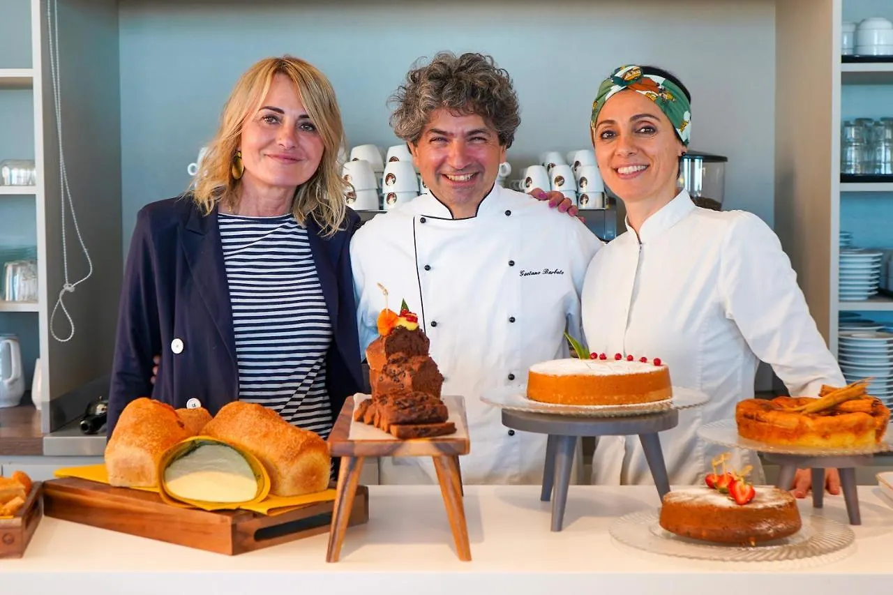 Hotel Alexandra - Beach Front - Healthy Xxl Breakfast & Brunch Until 12 30 - Parking Included Misano Adriatico 3*,  Itálie
